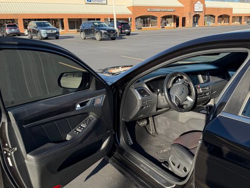 Used 2018 Genesis G80 3.3T Sport image 11