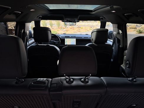 Used 2022 Land Rover Defender 110 X-Dynamic HSE image 19