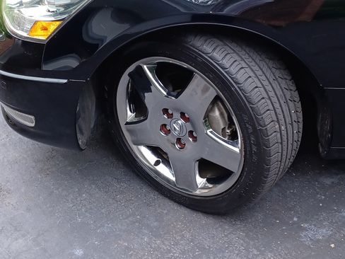 Used 2004 Lexus LS 430 image 20