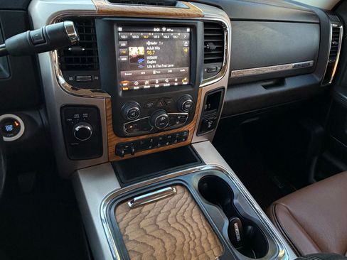 Used 2018 RAM 2500 Longhorn image 18