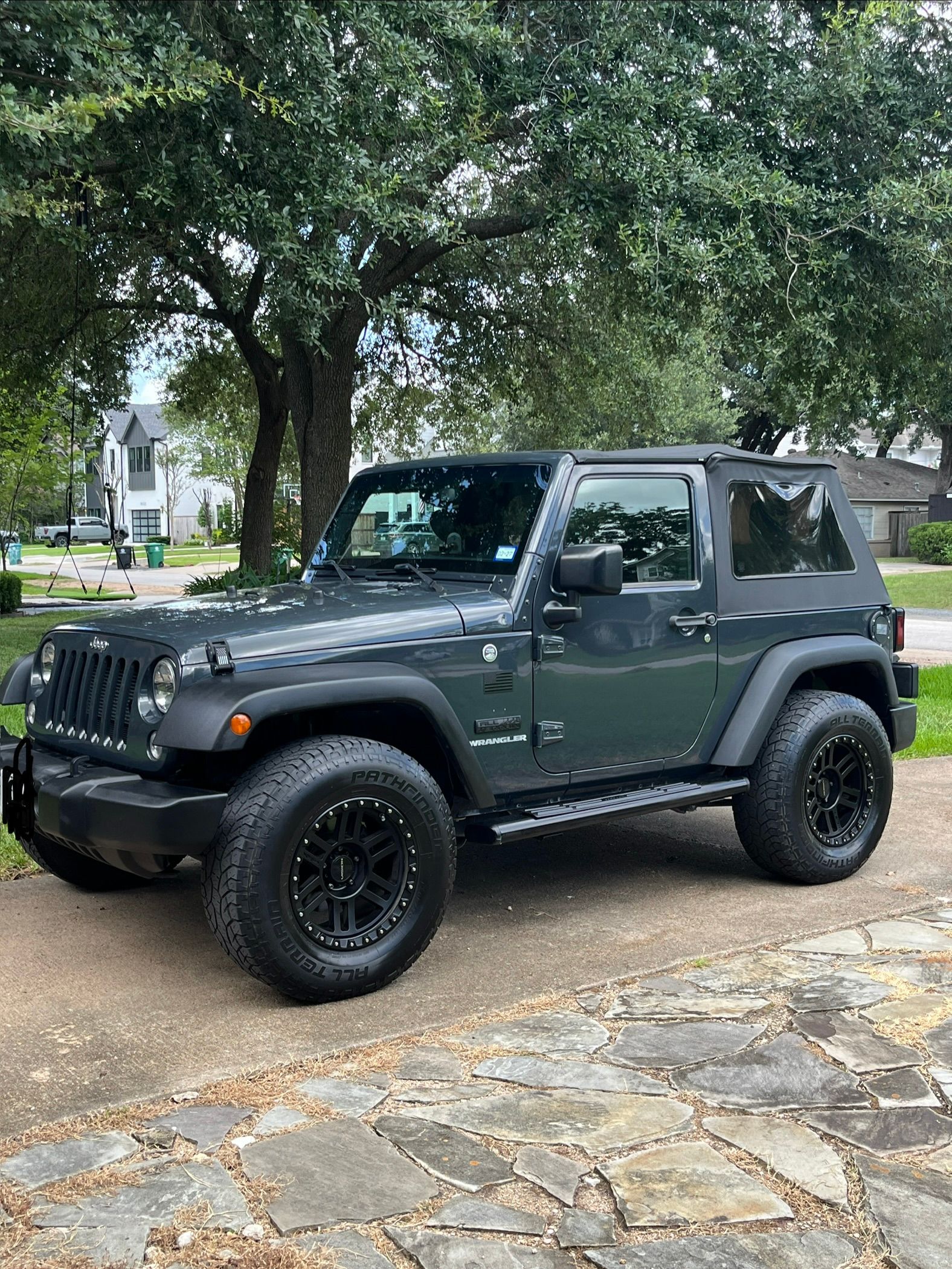 Used 2017 Jeep Wrangler Sport w/ Quick Order Package 24S AWD/4WD image 2