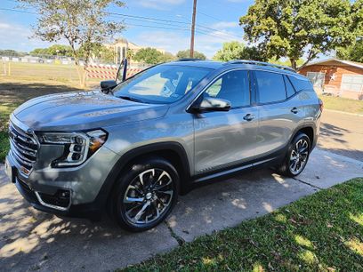 Used 2024 GMC Terrain SLT w/ Infotainment Package II