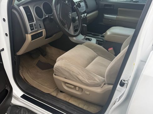 Used 2008 Toyota Sequoia SR5 RWD image 5