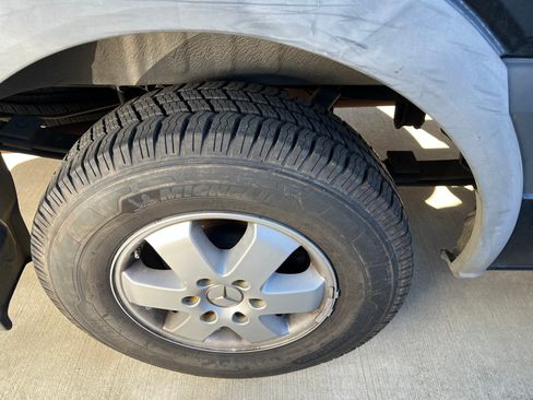 Used 2016 Mercedes-Benz Sprinter 2500 image 12