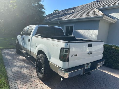 Used 2007 Ford F150 XLT image 2