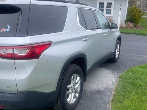 Used 2019 Chevrolet Traverse LT AWD/4WD image 5