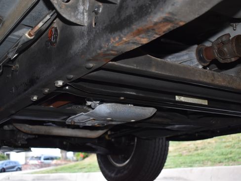 Used 1999 Chevrolet Tahoe 4WD 2-Door w/ Preferred Equipment Group image 24