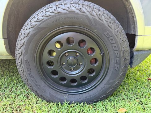 Used 2010 Porsche Cayenne GTS image 27