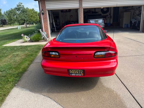 Used 2002 Chevrolet Camaro LT w/ Preferred Equipment Group 1 RWD image 10