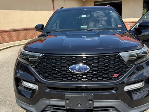 Used 2020 Ford Explorer ST w/ ST High-Performance Pack AWD/4WD image 4