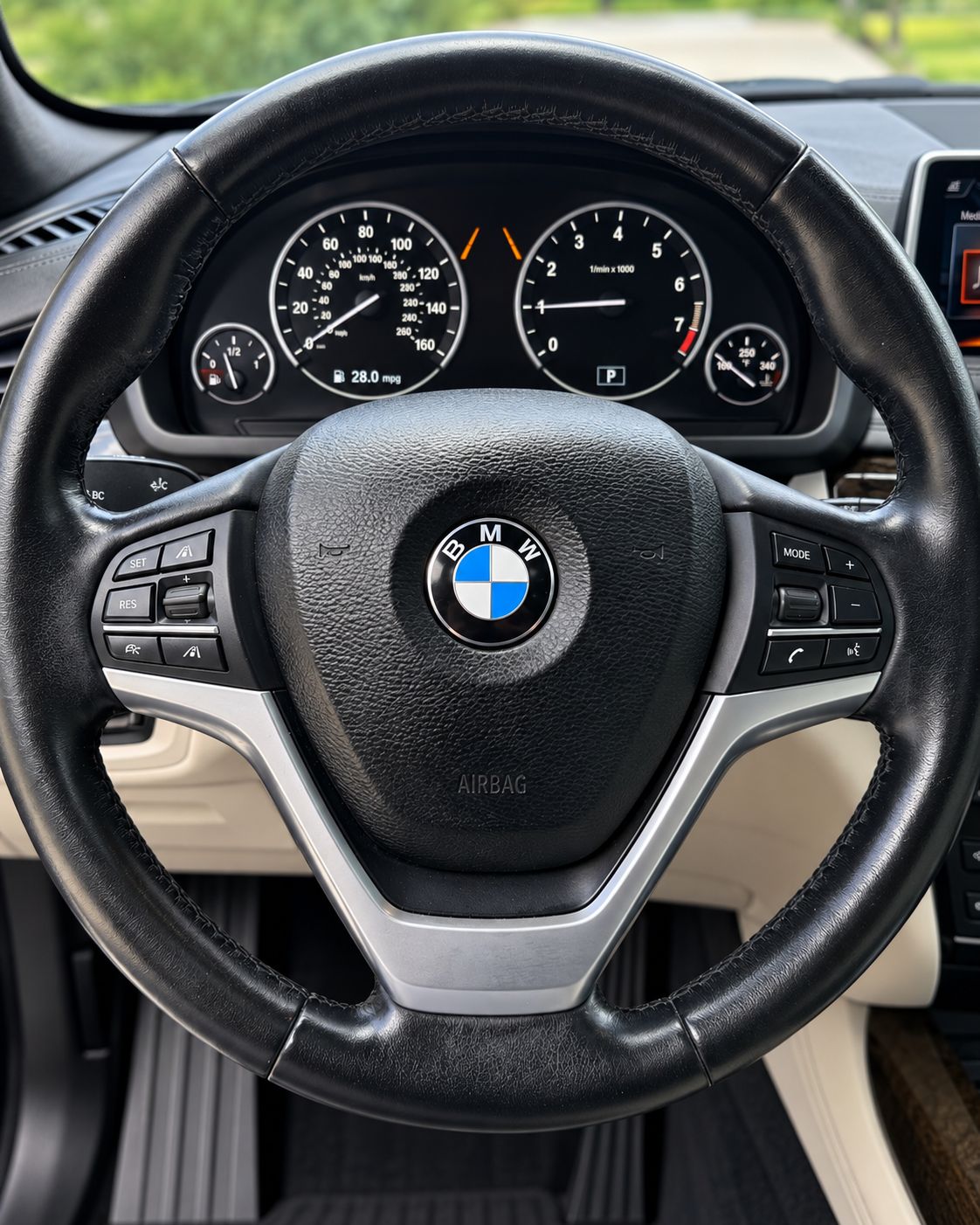 Used 2017 BMW X5 xDrive40e AWD/4WD image 11