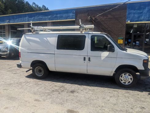Used 2011 Ford E-150 and Econoline 150 w/ PWR Group image 6