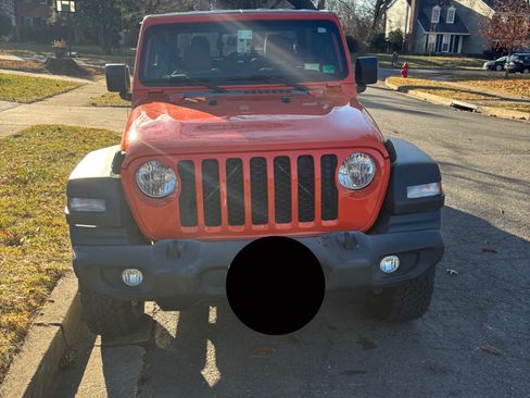 Used 2020 Jeep Gladiator Sport w/ Quick Order Package 24S image 5