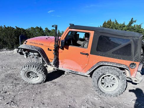 Used 2013 Jeep Wrangler Rubicon w/ PWR Convenience Group AWD/4WD image 23