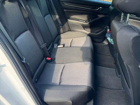 Used 2020 Honda Accord EX image 21