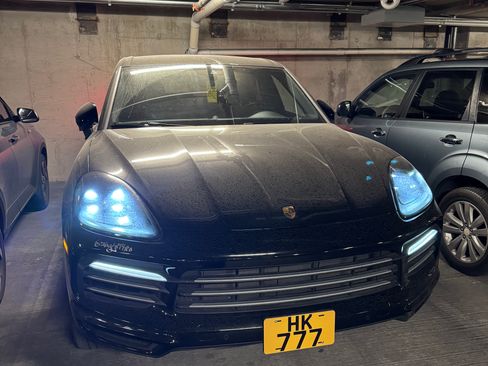 Used 2020 Porsche Cayenne AWD/4WD image 13