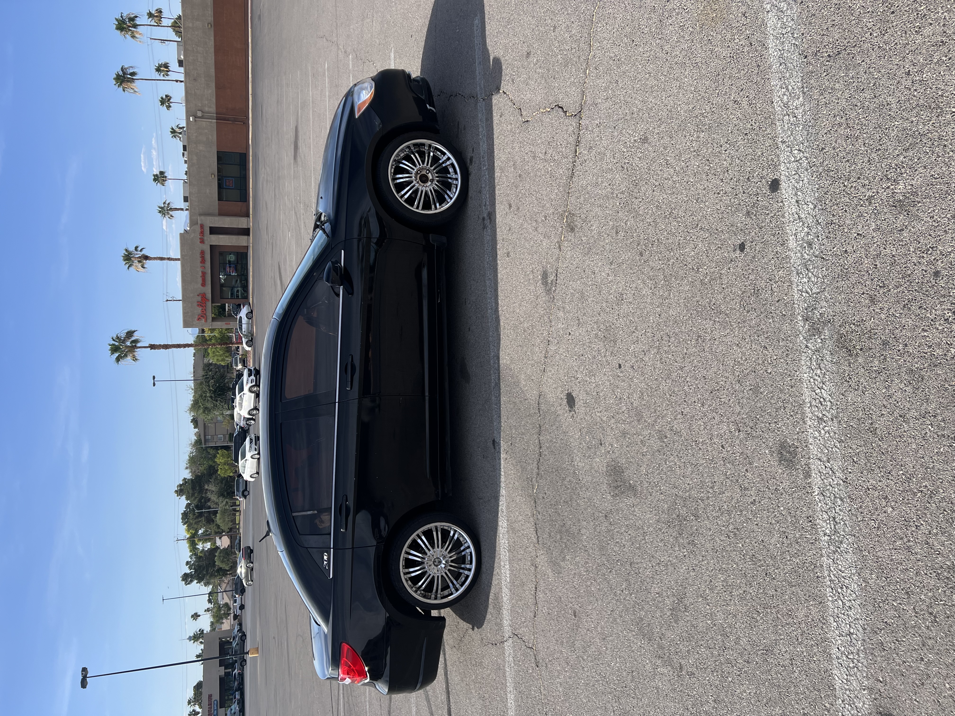 Used 2013 Chrysler 200 LX FWD image 5