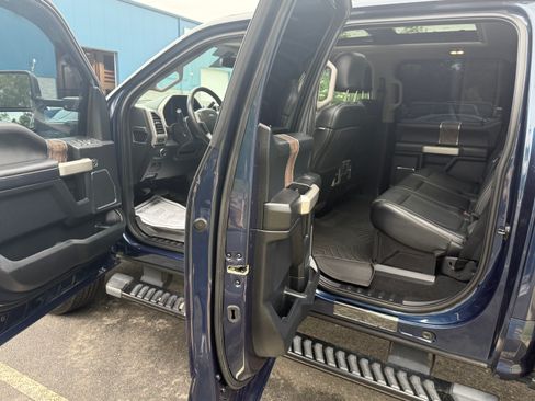 Used 2019 Ford F350 Lariat w/ Lariat Ultimate Package AWD/4WD image 15