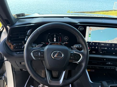 Used 2025 Lexus TX 350 AWD w/ Technology Package image 17