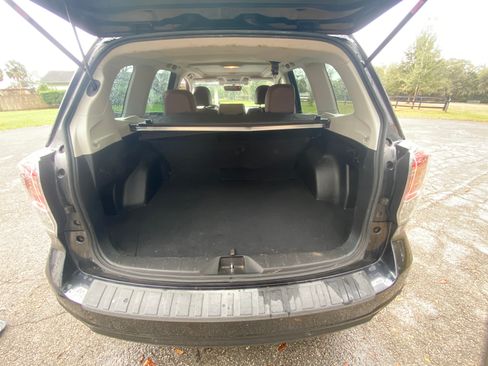 Used 2018 Subaru Forester 2.5i Touring w/ Popular Package #2 image 6