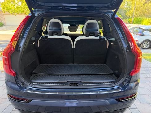 Used 2022 Volvo XC90 T8 R-Design w/ Advanced Package AWD/4WD image 10