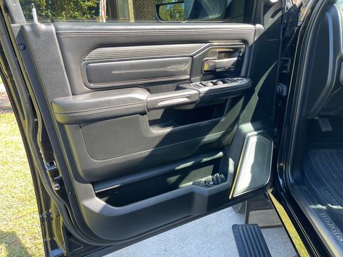 Used 2020 RAM 3500 Limited image 11