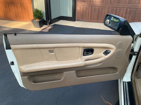 Used 1999 BMW 328i Convertible RWD image 8