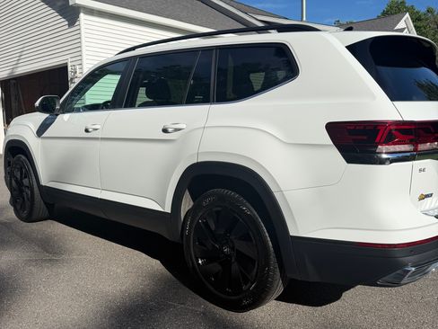 Used 2024 Volkswagen Atlas SE AWD/4WD image 5