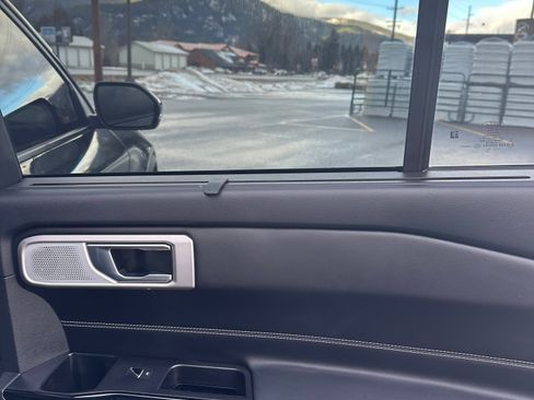 Used 2022 Ford Explorer ST w/ Equipment Group 401A image 19