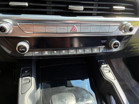 Used 2022 Kia Telluride S AWD/4WD image 4