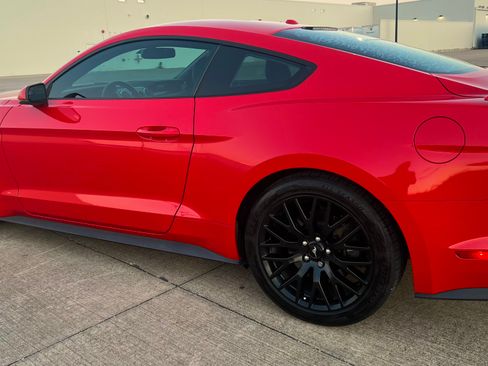 Used 2019 Ford Mustang GT Premium w/ GT Performance Package RWD image 11