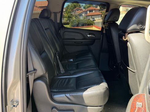 Used 2007 GMC Yukon XL Denali AWD/4WD image 14