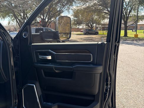 Used 2022 RAM 3500 Laramie image 23
