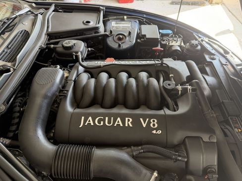 Used 2002 Jaguar XK8 Convertible RWD image 17