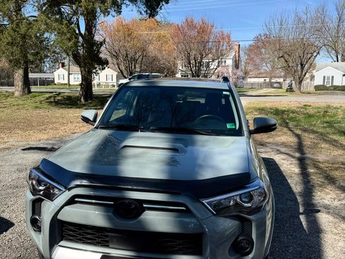 Used 2023 Toyota 4Runner TRD Off-Road Premium w/ Off Road Premium Plus Package image 6