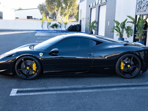 Used 2011 Ferrari 458 Italia Coupe image 5