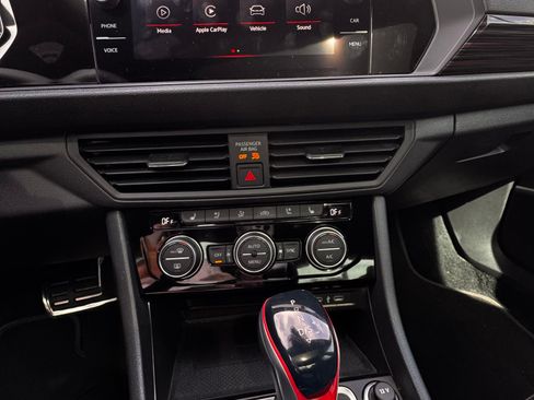 Used 2023 Volkswagen Jetta GLI Autobahn image 21