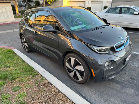 Used 2015 BMW i3 w/ Range Extender image 2