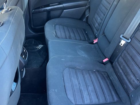 Used 2017 Ford Fusion SE image 11