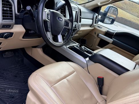 Used 2021 Ford F350 Lariat w/ Chrome Package image 2