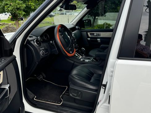 Used 2011 Land Rover LR4 HSE image 6