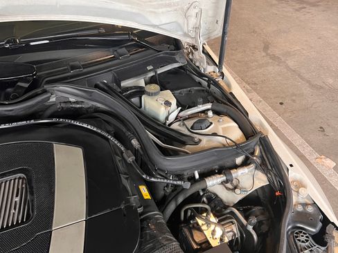 Used 2008 Mercedes-Benz C 350 Sport image 10