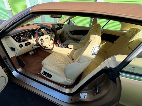 Used 2016 Bentley Continental GT image 8