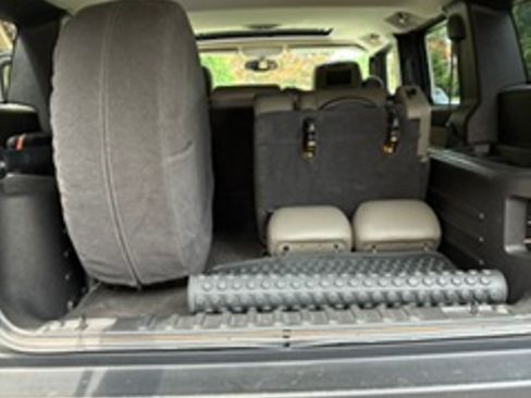 Used 2005 HUMMER H2 w/ Preferred Equipment Group AWD/4WD image 11