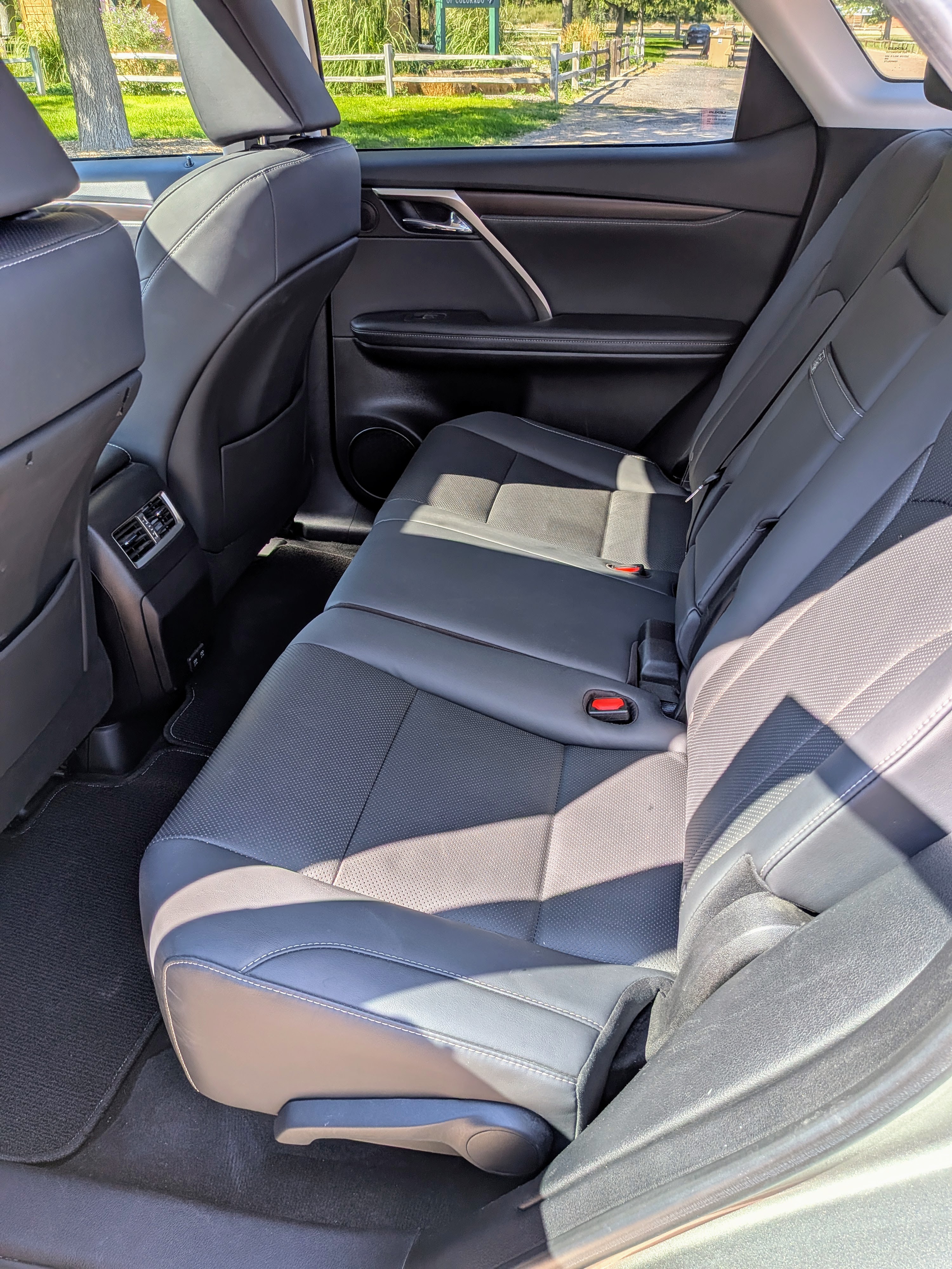 Used 2021 Lexus RX 450h AWD w/ Premium Package image 6