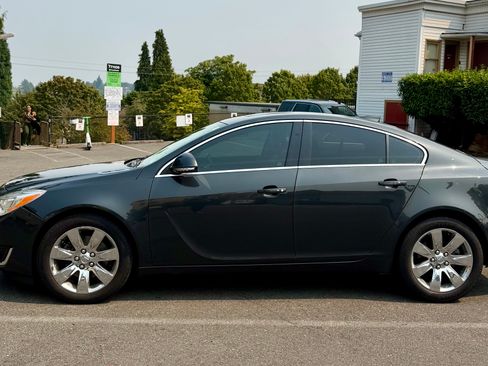 Used 2016 Buick Regal Premium AWD/4WD image 2