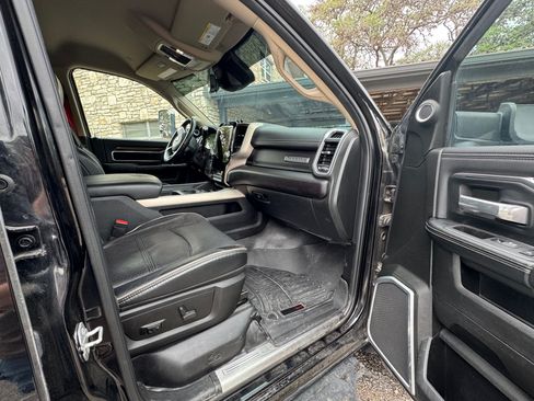 Used 2022 RAM 5500 Laramie AWD/4WD image 5