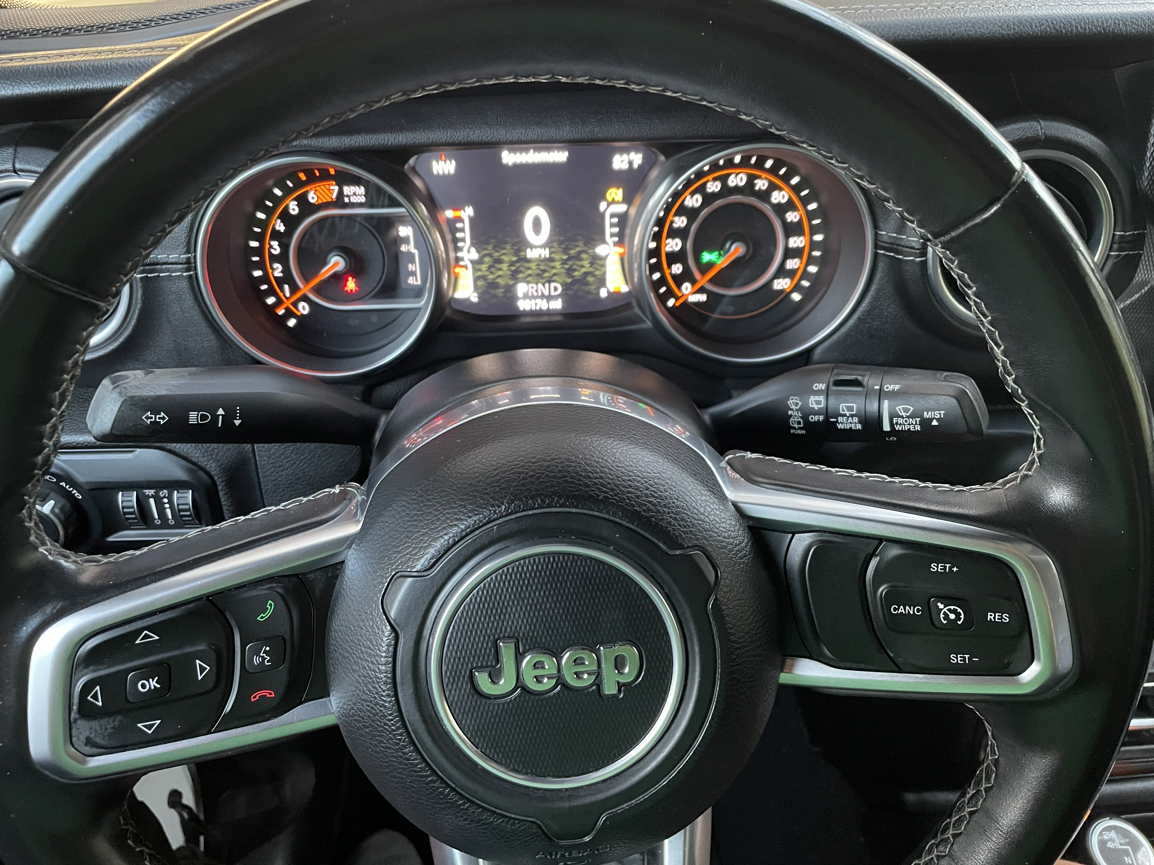 Used 2018 Jeep Wrangler Unlimited Sahara AWD/4WD image 21