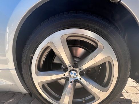 Used 2010 BMW 650i Convertible image 9