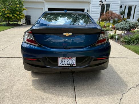 Used 2019 Chevrolet Volt LT w/ LT Driver Confidence Package FWD image 6